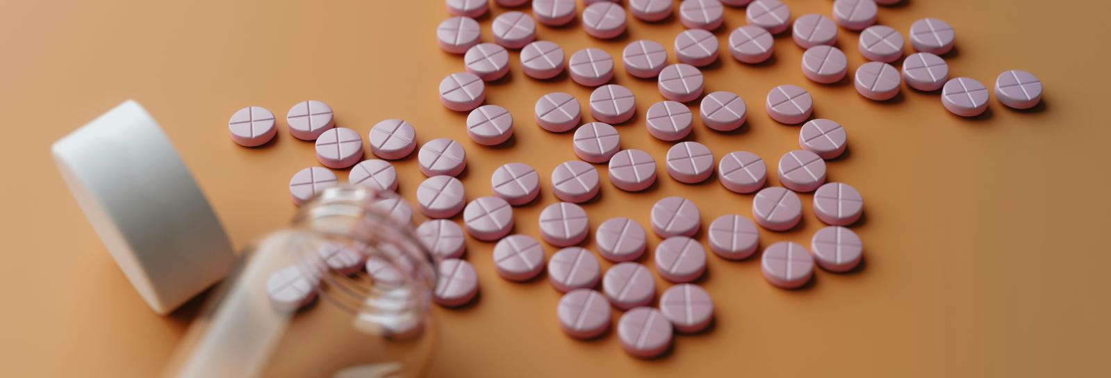 Piller faldet ud af et glas